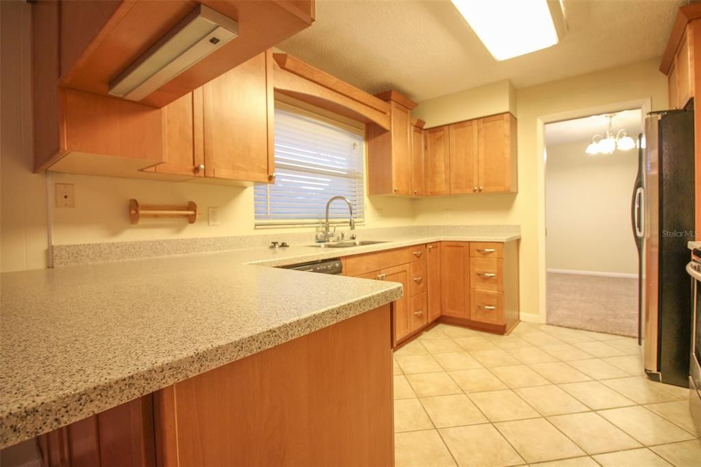 For Rent: $2,050 (3 beds, 2 baths, 1854 Square Feet)