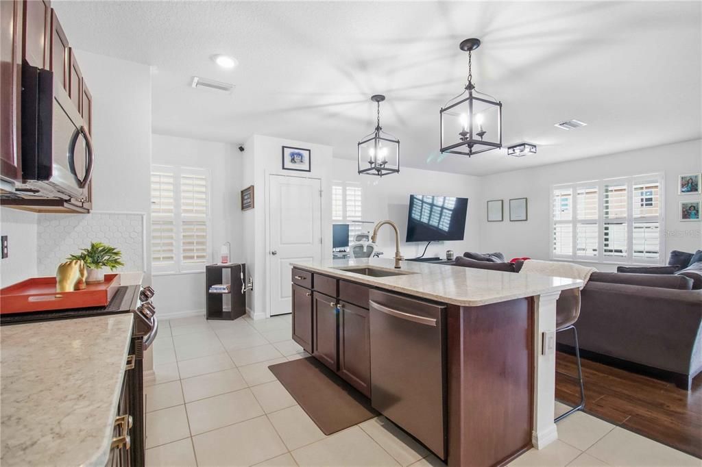 For Sale: $362,500 (4 beds, 2 baths, 2328 Square Feet)