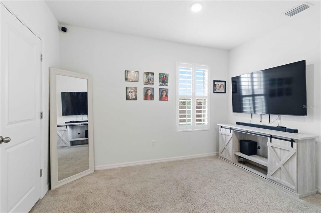 For Sale: $362,500 (4 beds, 2 baths, 2328 Square Feet)