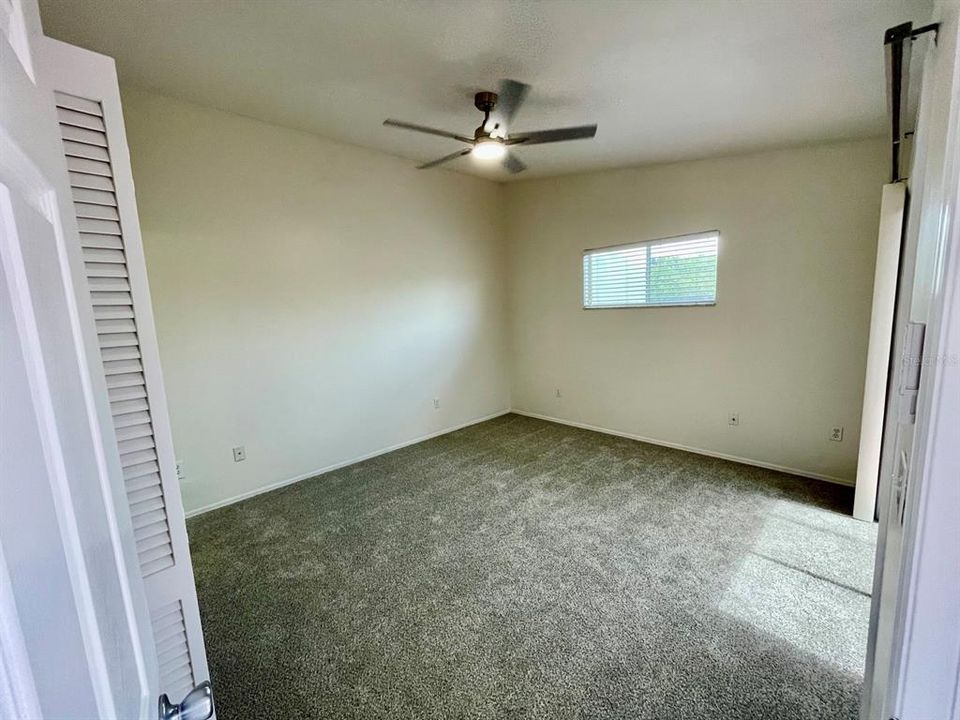 В аренду: $1,649 (2 спален, 2 ванн, 1070 Квадратных фут)