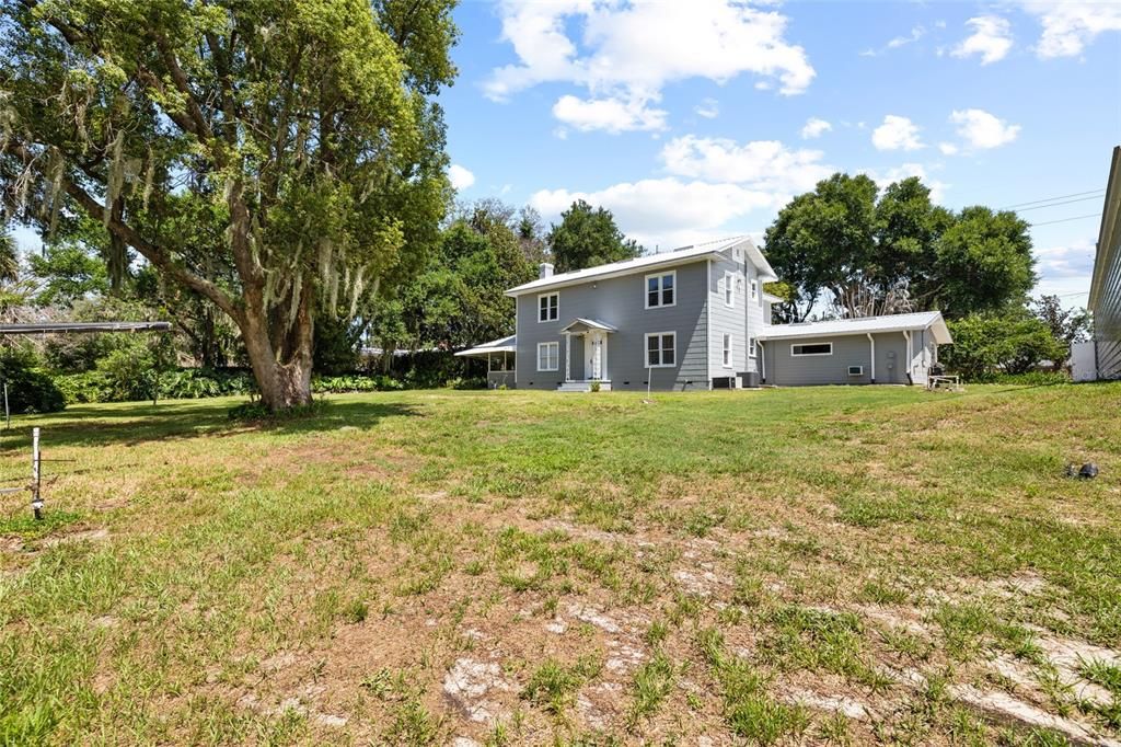 For Sale: $415,000 (3 beds, 1 baths, 3100 Square Feet)