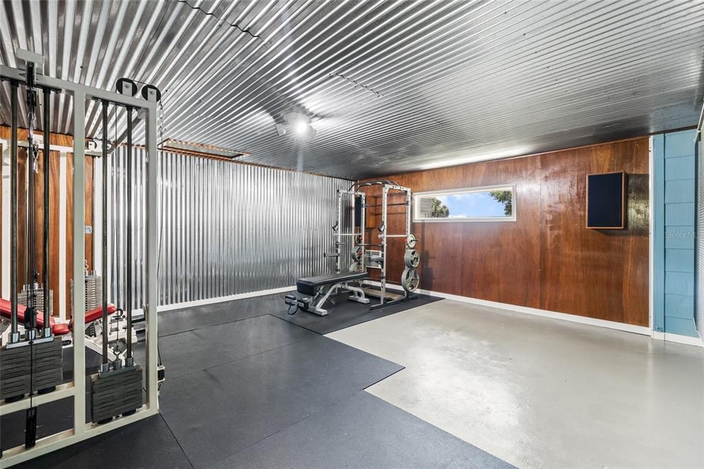 For Sale: $415,000 (3 beds, 1 baths, 3100 Square Feet)