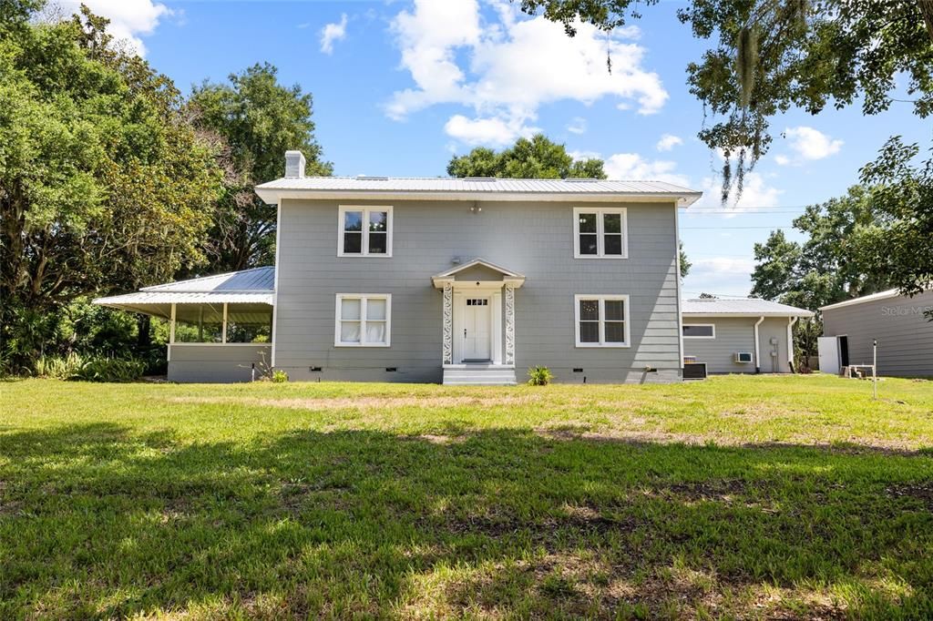 For Sale: $415,000 (3 beds, 1 baths, 3100 Square Feet)