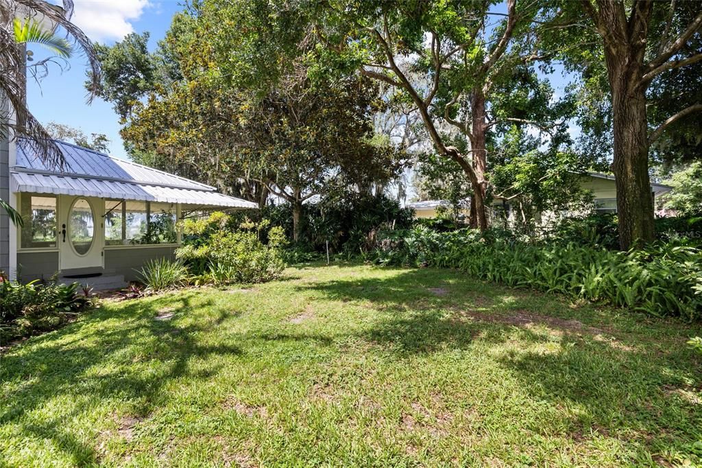 For Sale: $415,000 (3 beds, 1 baths, 3100 Square Feet)