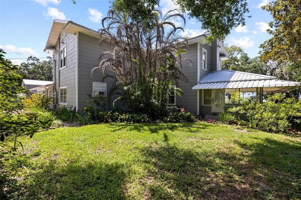 For Sale: $415,000 (3 beds, 1 baths, 3100 Square Feet)