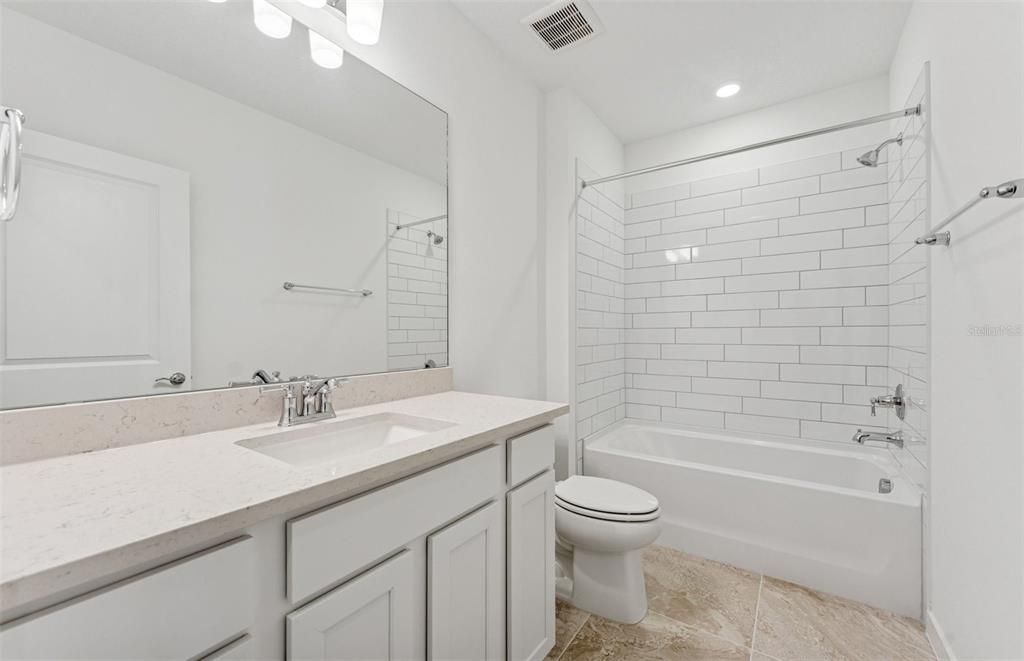 На продажу: $395,290 (3 спален, 2 ванн, 1707 Квадратных фут)