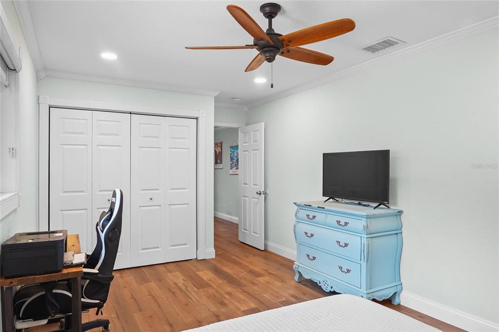 For Sale: $899,000 (3 beds, 2 baths, 2728 Square Feet)