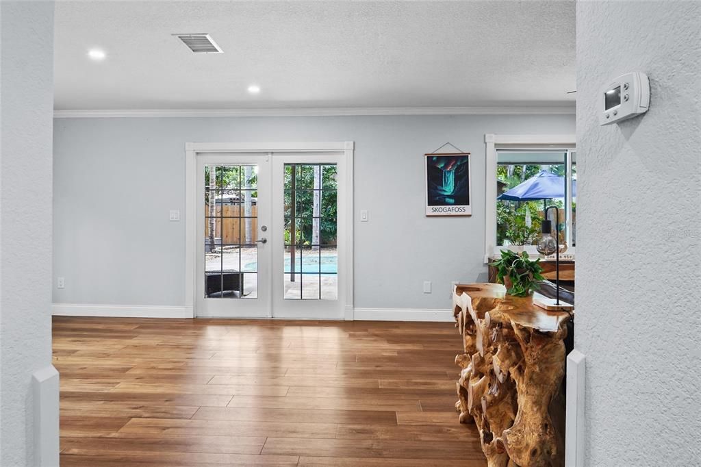For Sale: $899,000 (3 beds, 2 baths, 2728 Square Feet)