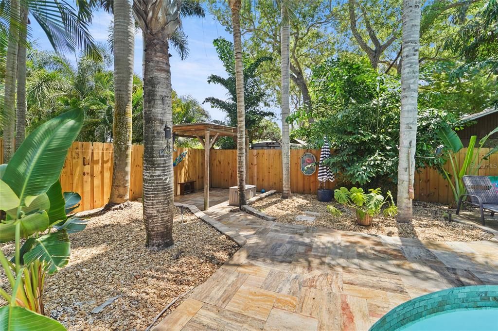 For Sale: $899,000 (3 beds, 2 baths, 2728 Square Feet)