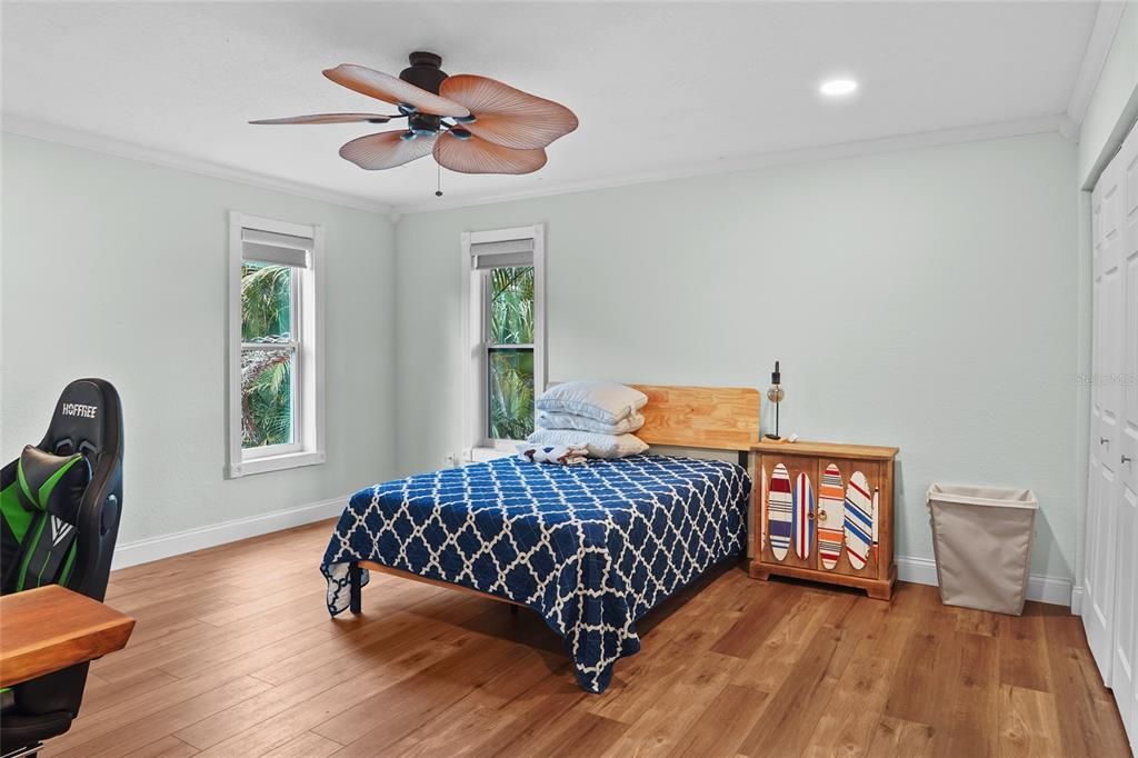 For Sale: $899,000 (3 beds, 2 baths, 2728 Square Feet)
