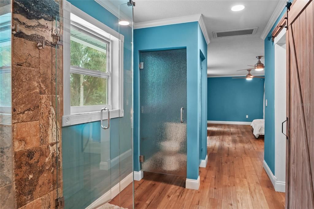 For Sale: $899,000 (3 beds, 2 baths, 2728 Square Feet)