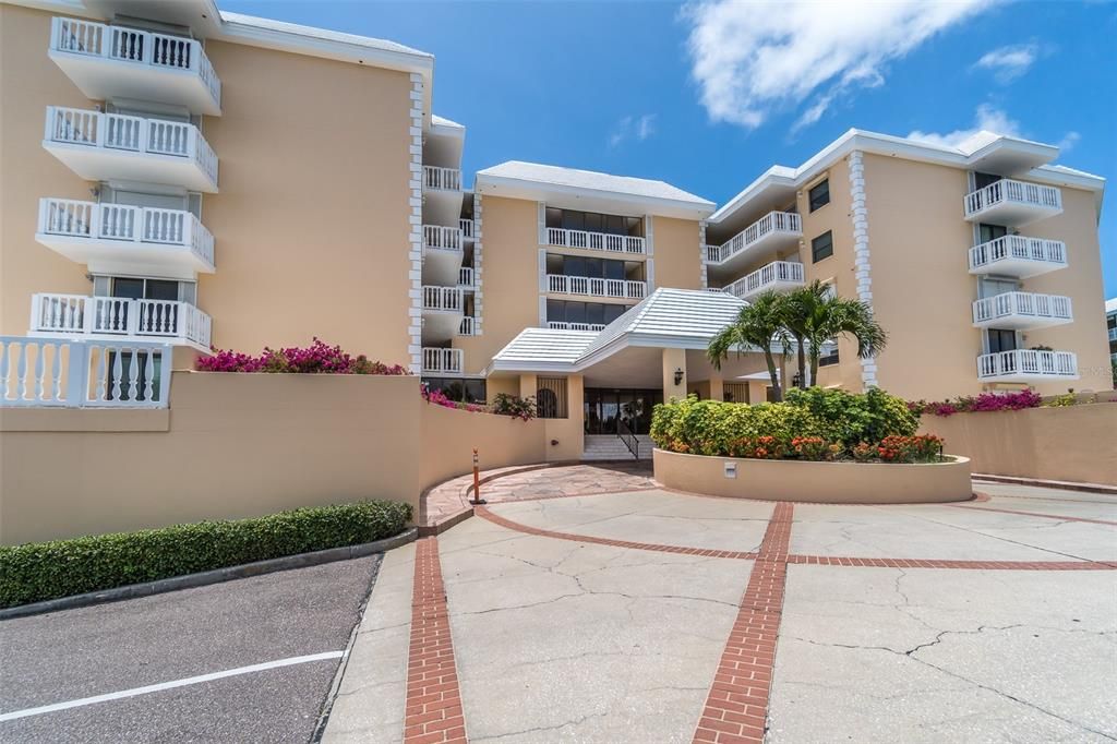 For Sale: $819,900 (2 beds, 2 baths, 1515 Square Feet)