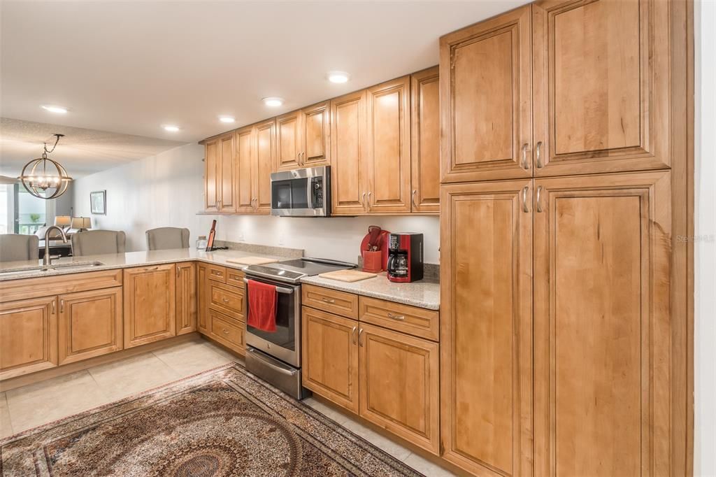 For Sale: $819,900 (2 beds, 2 baths, 1515 Square Feet)
