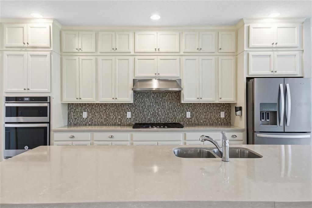 For Sale: $968,800 (5 beds, 4 baths, 3777 Square Feet)