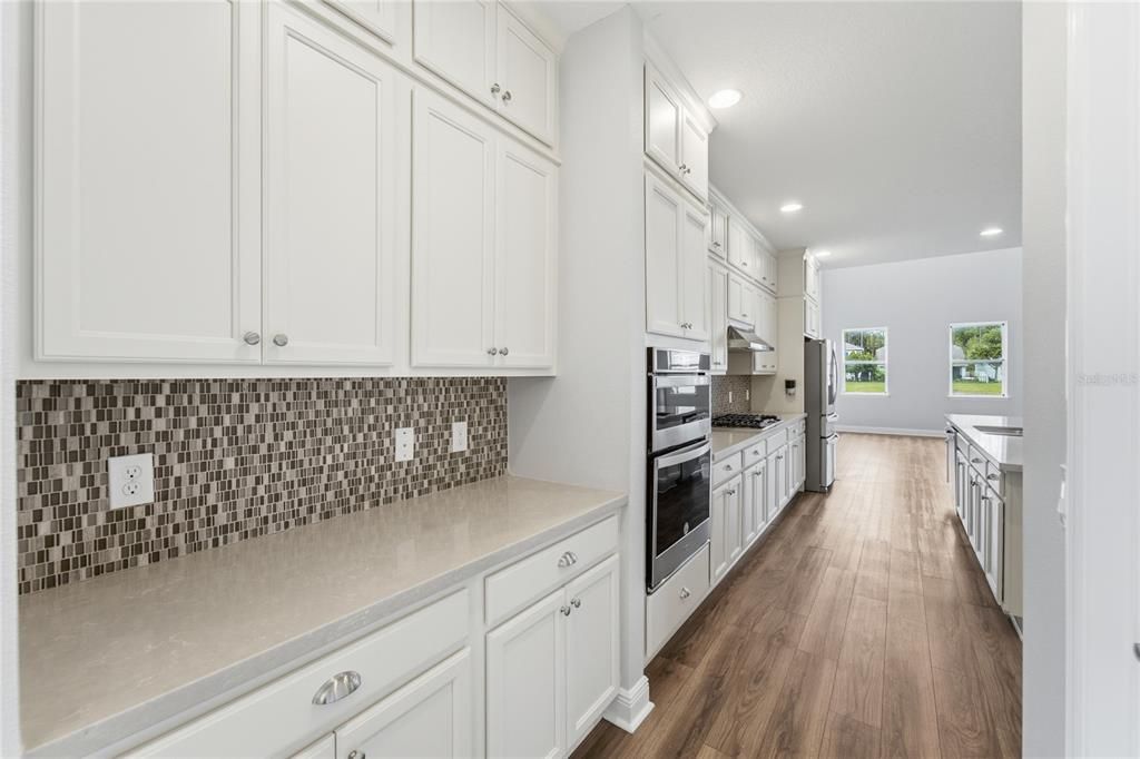 For Sale: $968,800 (5 beds, 4 baths, 3777 Square Feet)