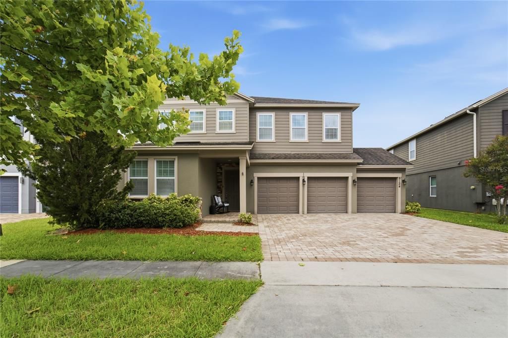 For Sale: $968,800 (5 beds, 4 baths, 3777 Square Feet)