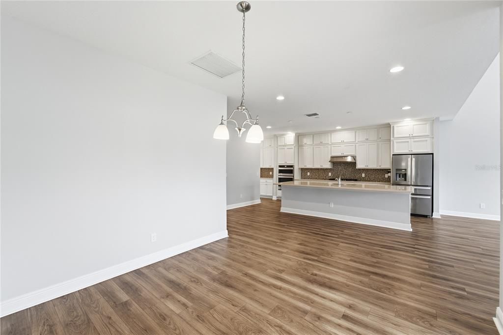 For Sale: $968,800 (5 beds, 4 baths, 3777 Square Feet)