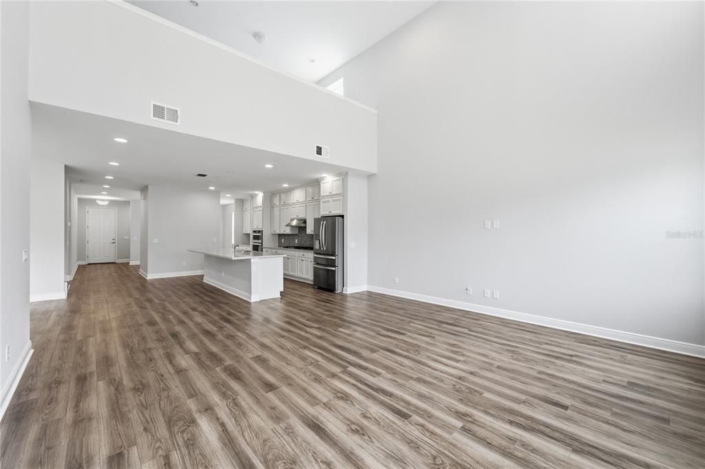 For Sale: $968,800 (5 beds, 4 baths, 3777 Square Feet)