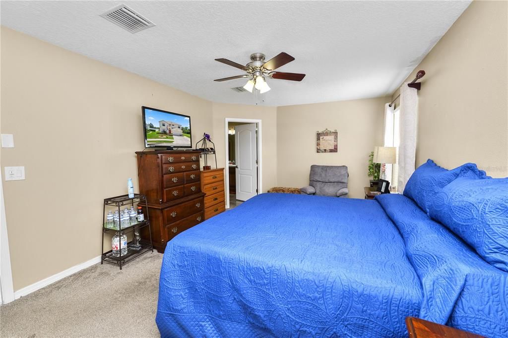 For Sale: $395,000 (4 beds, 2 baths, 2482 Square Feet)