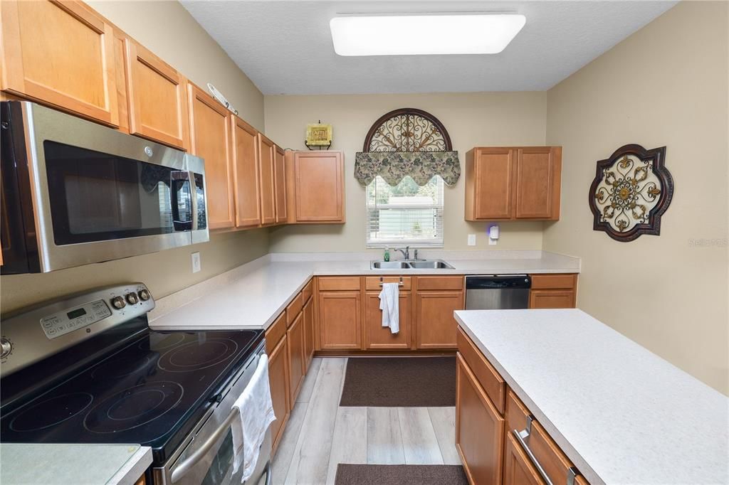 For Sale: $395,000 (4 beds, 2 baths, 2482 Square Feet)