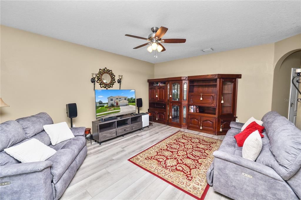For Sale: $395,000 (4 beds, 2 baths, 2482 Square Feet)