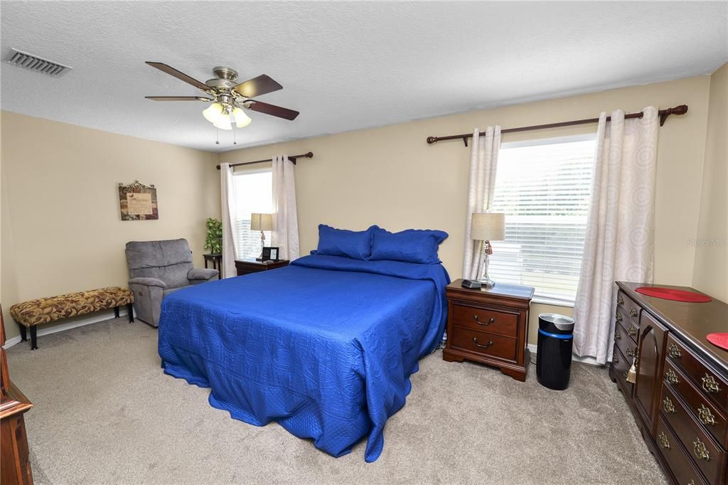 For Sale: $395,000 (4 beds, 2 baths, 2482 Square Feet)