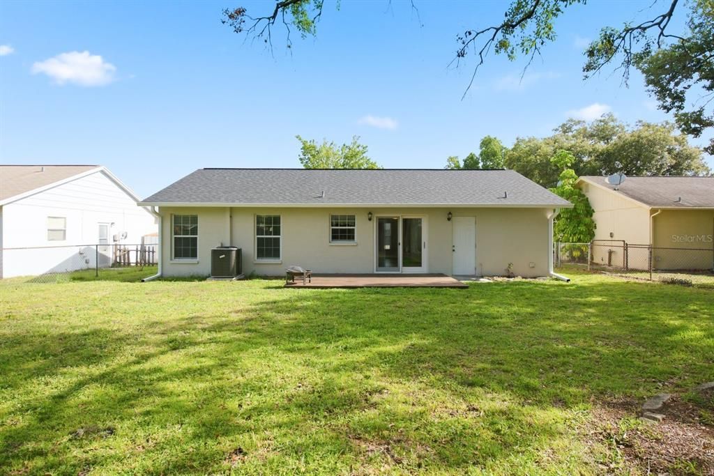 Activo con contrato: $249,000 (2 camas, 2 baños, 969 Pies cuadrados)
