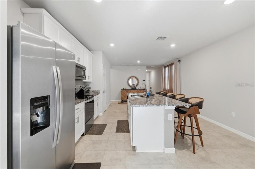 For Sale: $245,000 (3 beds, 2 baths, 1464 Square Feet)