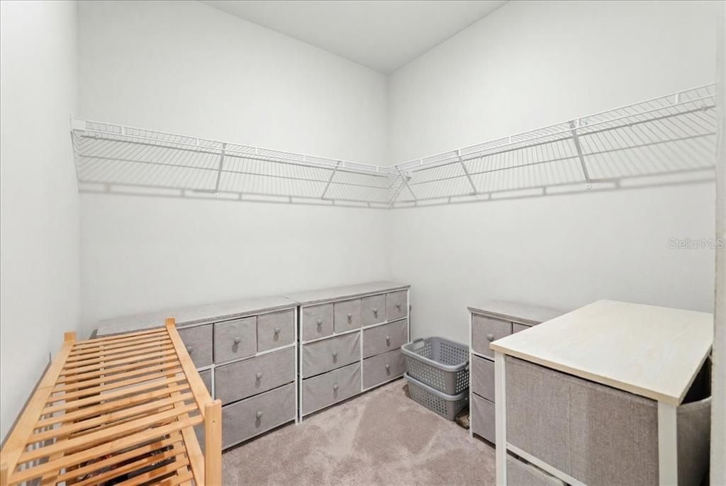 For Sale: $245,000 (3 beds, 2 baths, 1464 Square Feet)