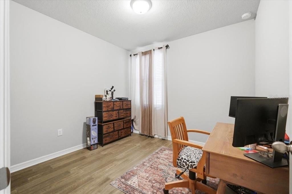 For Sale: $245,000 (3 beds, 2 baths, 1464 Square Feet)