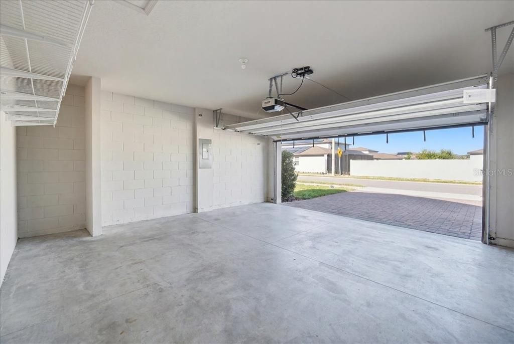 For Sale: $245,000 (3 beds, 2 baths, 1464 Square Feet)