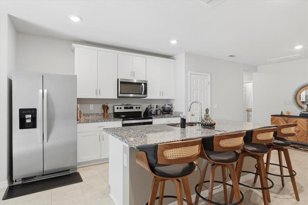 For Sale: $245,000 (3 beds, 2 baths, 1464 Square Feet)