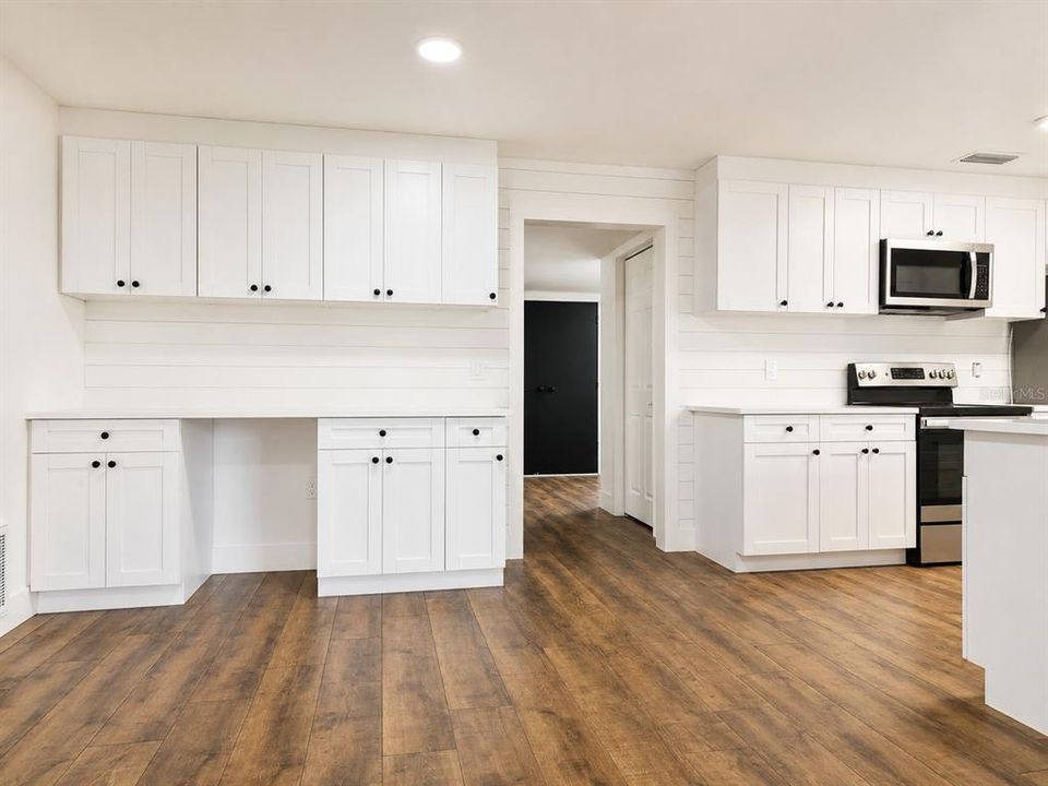 For Sale: $694,500 (4 beds, 3 baths, 1968 Square Feet)