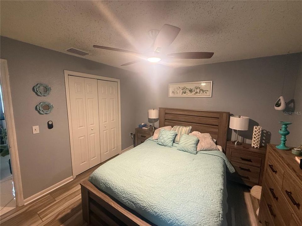For Sale: $429,999 (4 beds, 3 baths, 1290 Square Feet)