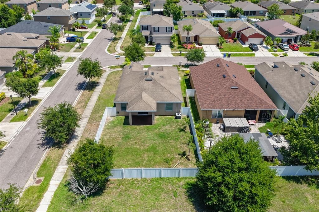 For Sale: $305,000 (3 beds, 2 baths, 1583 Square Feet)