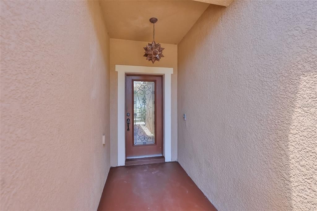 For Sale: $305,000 (3 beds, 2 baths, 1583 Square Feet)