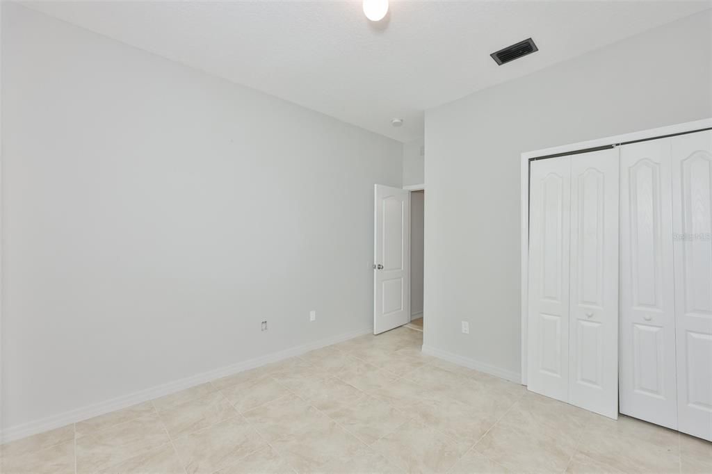 For Sale: $305,000 (3 beds, 2 baths, 1583 Square Feet)