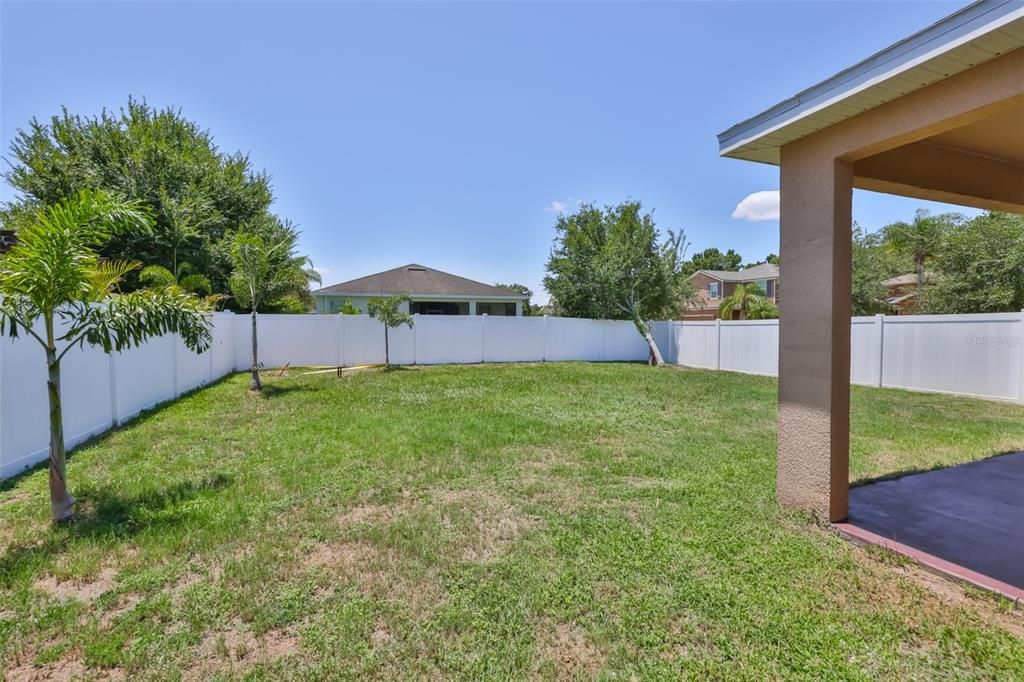 For Sale: $305,000 (3 beds, 2 baths, 1583 Square Feet)