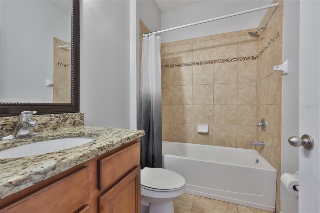 For Sale: $305,000 (3 beds, 2 baths, 1583 Square Feet)