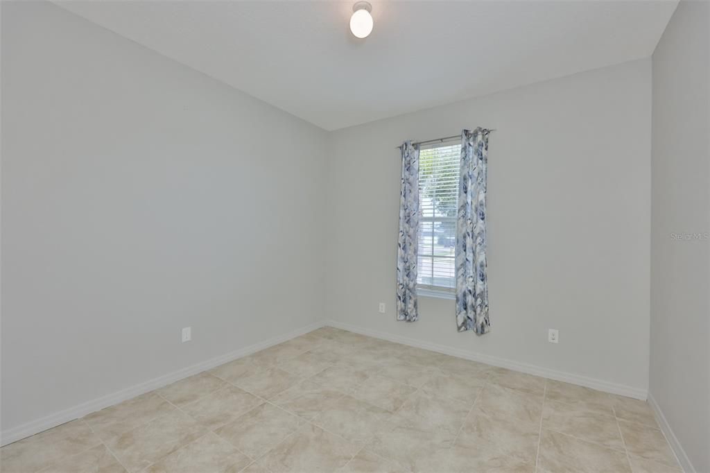 For Sale: $305,000 (3 beds, 2 baths, 1583 Square Feet)