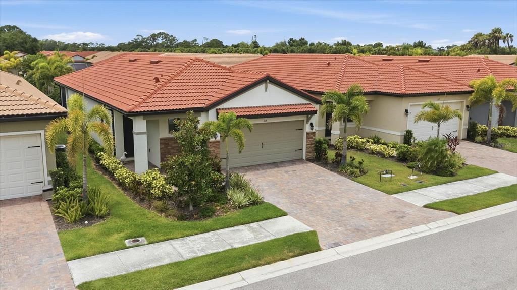 For Sale: $429,000 (3 beds, 2 baths, 1614 Square Feet)