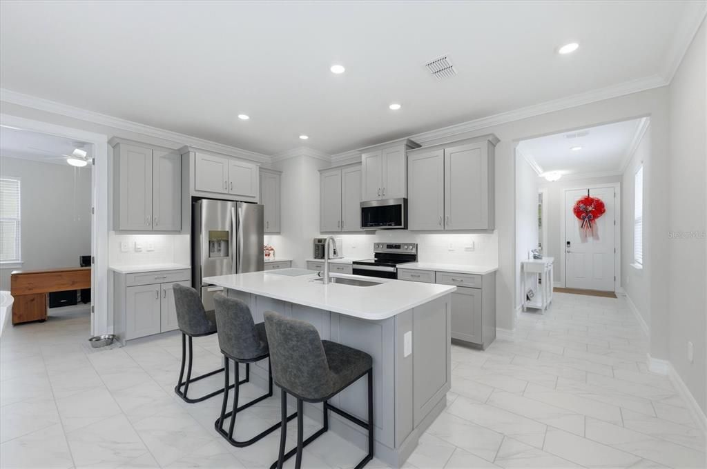 For Sale: $429,000 (3 beds, 2 baths, 1614 Square Feet)