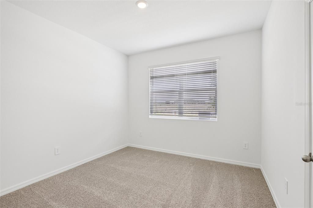 For Sale: $457,900 (5 beds, 3 baths, 2490 Square Feet)