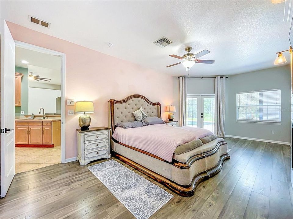 For Sale: $774,900 (4 beds, 3 baths, 2635 Square Feet)