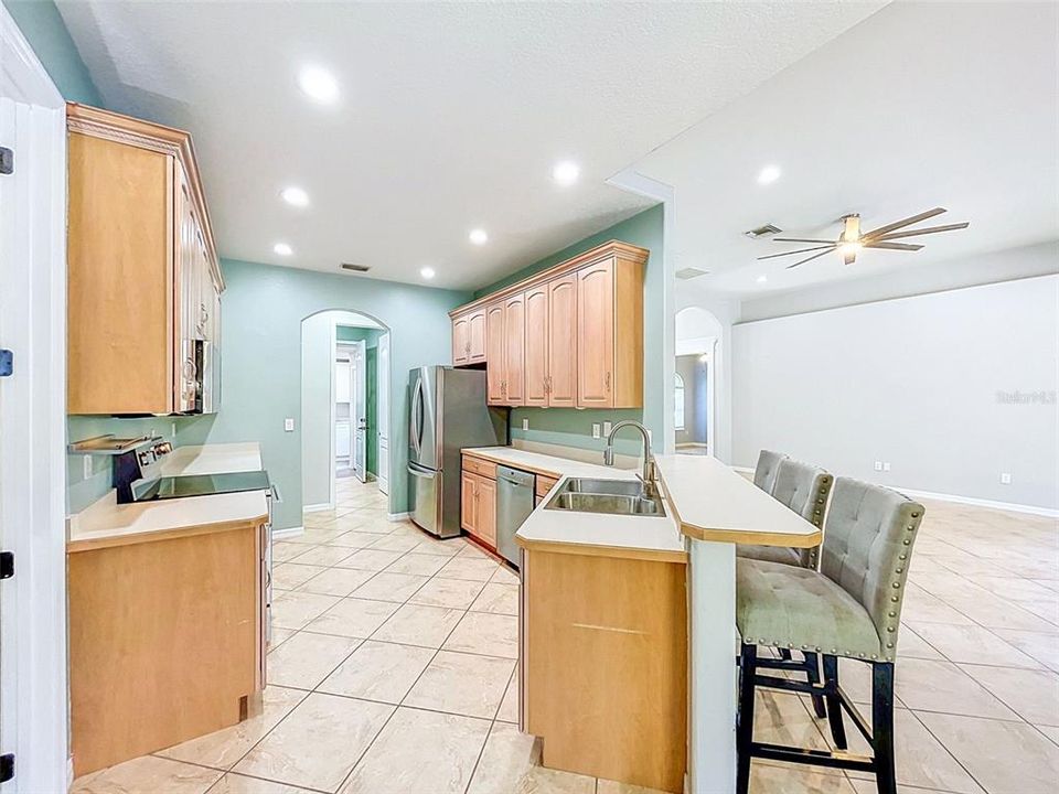 For Sale: $774,900 (4 beds, 3 baths, 2635 Square Feet)