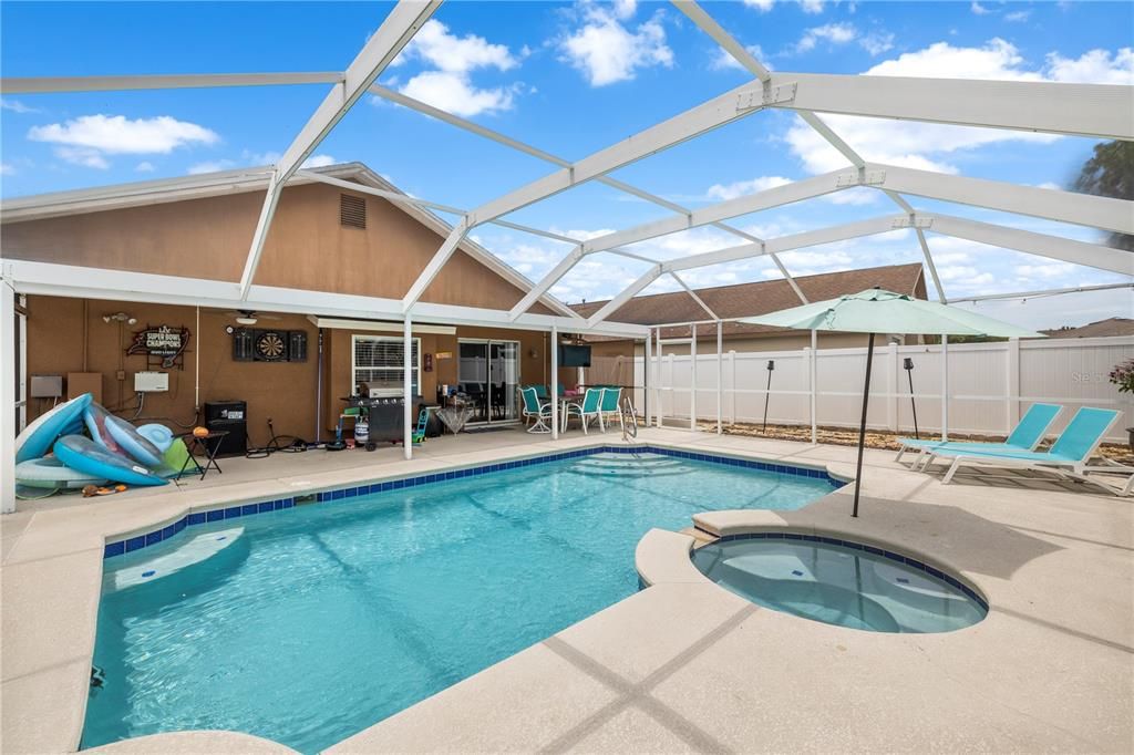 For Sale: $445,000 (4 beds, 2 baths, 1476 Square Feet)
