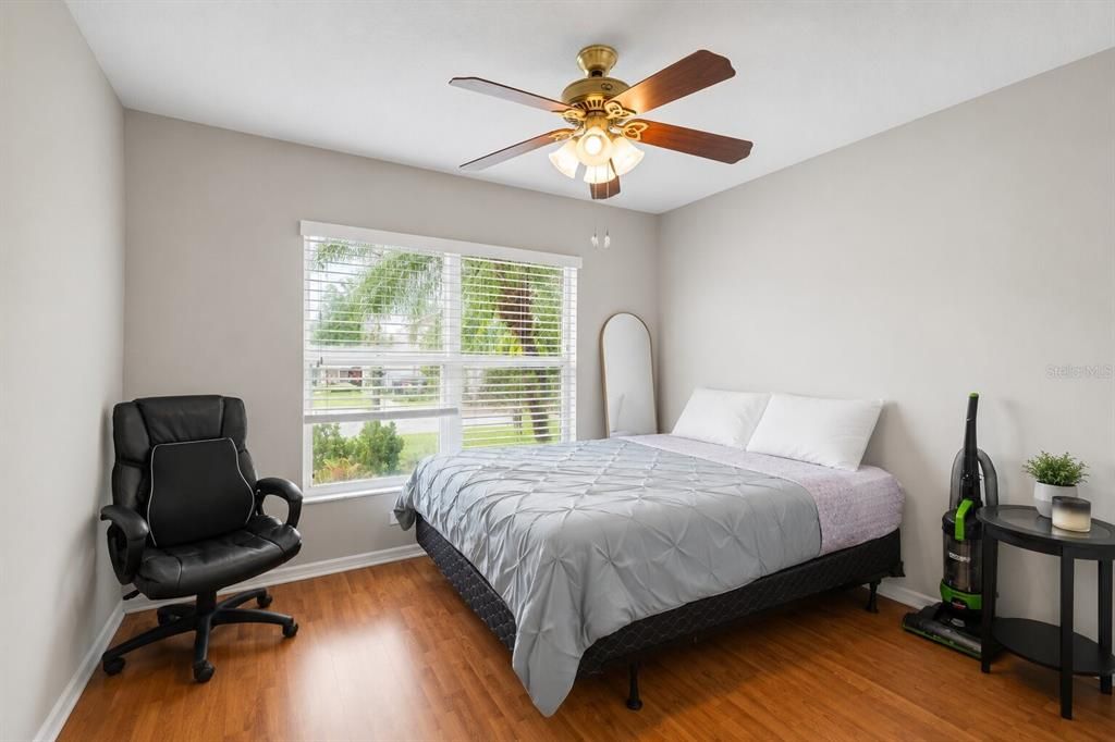 For Sale: $445,000 (4 beds, 2 baths, 1476 Square Feet)