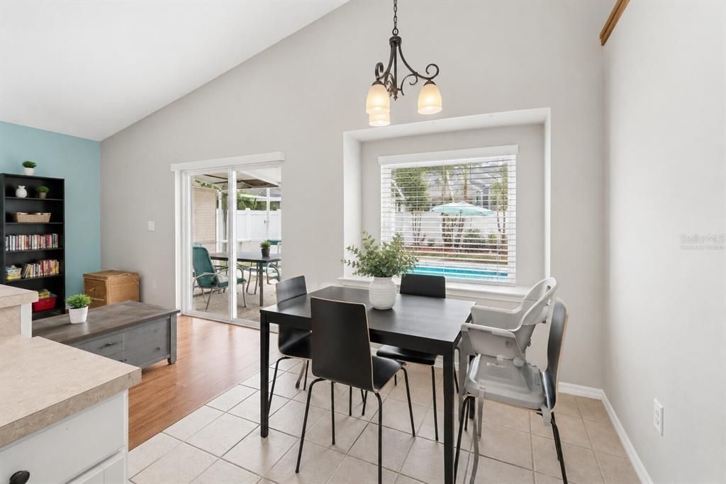 For Sale: $445,000 (4 beds, 2 baths, 1476 Square Feet)