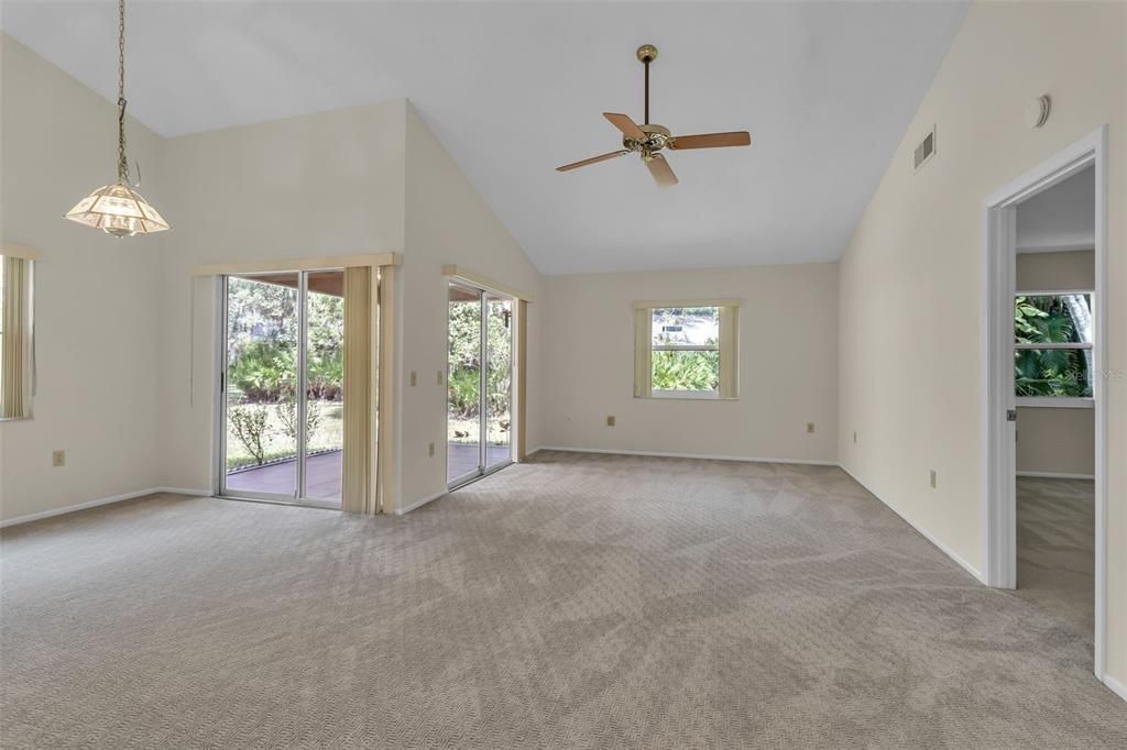 For Sale: $199,000 (2 beds, 2 baths, 1197 Square Feet)