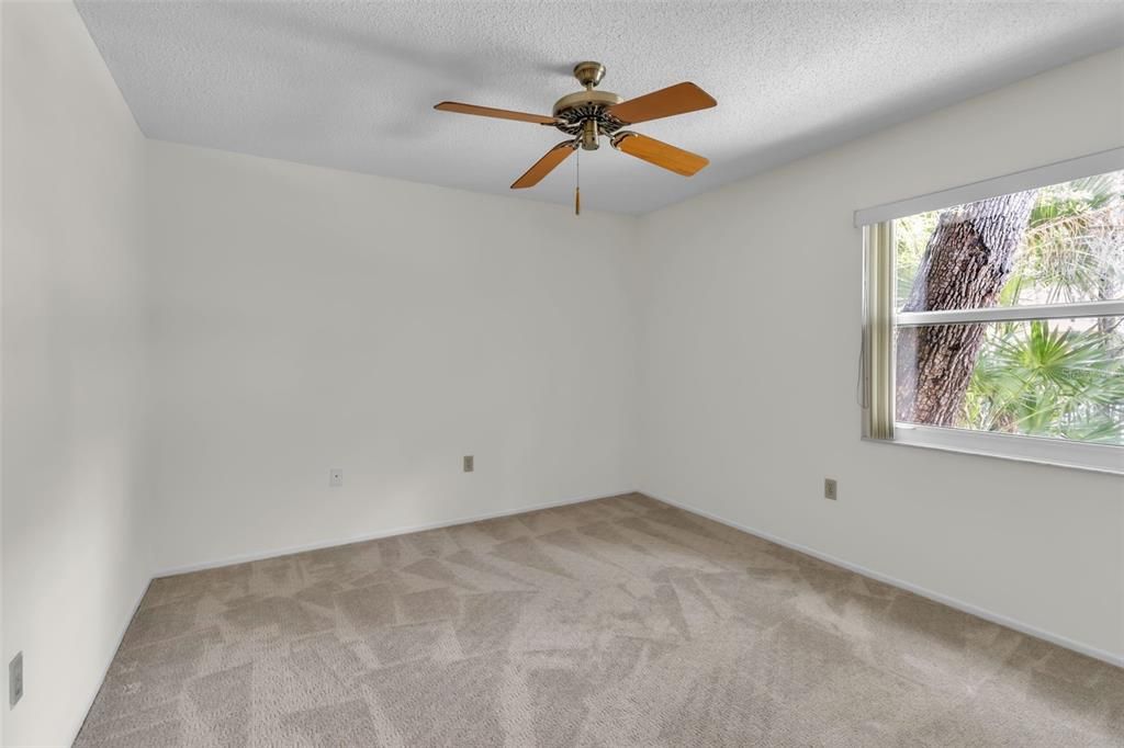 For Sale: $199,000 (2 beds, 2 baths, 1197 Square Feet)